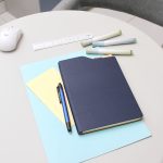 LIBRETA RAYSUT ROJO LB-087R ( LB-087 / LB087 / CON BOLÍGRAFO ) - Image 3